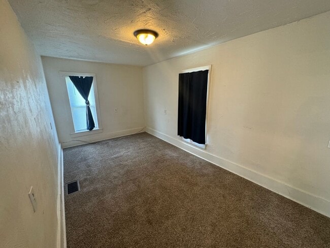 Photo - nbr638 Unit B