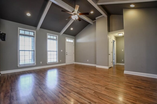 Photo - Luxurious 3BD/2BA Home with Premium Features in Coveted Cottonwood Neighborhood!