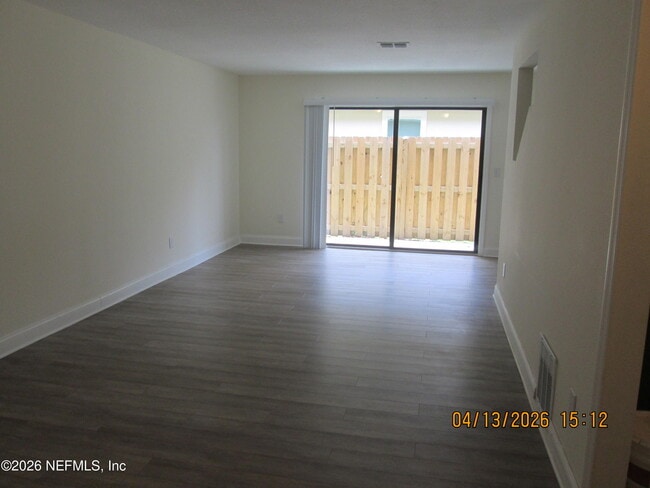 Photo - 1200 Bretta St