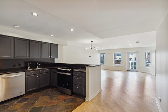 Photo - 40 E 9th St Unidad 1808