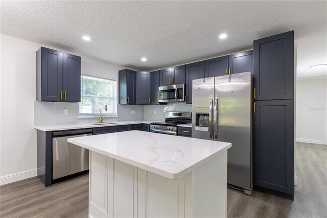 Photo - 485 S Goodwin St House