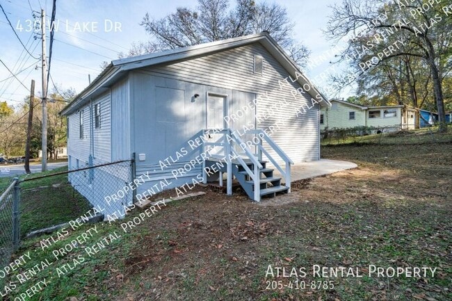 Photo - 430 W Lake Dr