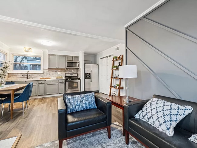 Photo - 14408 Minerva Ave