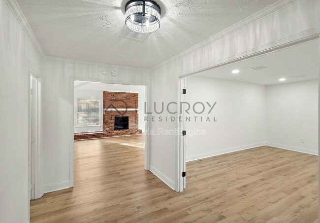 Photo - 816 Winthrop Cir