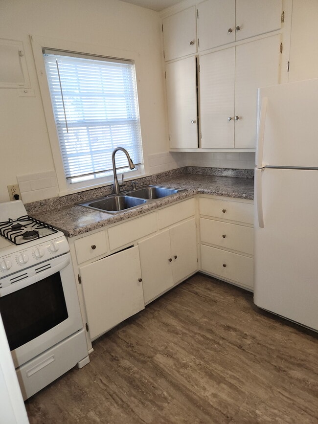 Photo - 6511 7th Ave Unidad 20
