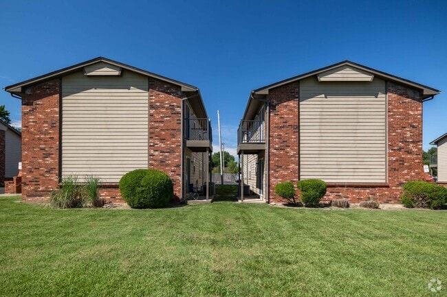 Pine Creek Apartments