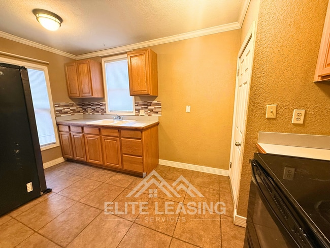 Photo - Charming 2 Bedroom Home with Hardwood Floors