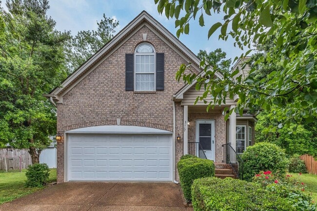 Building Photo - Awesome 3BR/2BA home near Percy Priest!