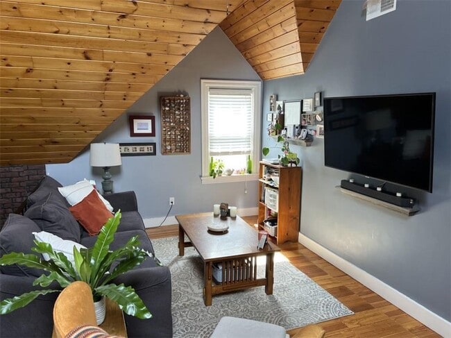 Photo - 118 Wentworth Ave