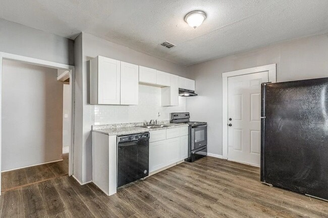 Photo - 3/2/1 in Quiet Van Alstyne Neighborhood