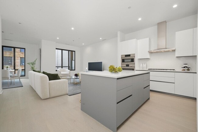 Photo - 323 S Racine Ave Unit 3C