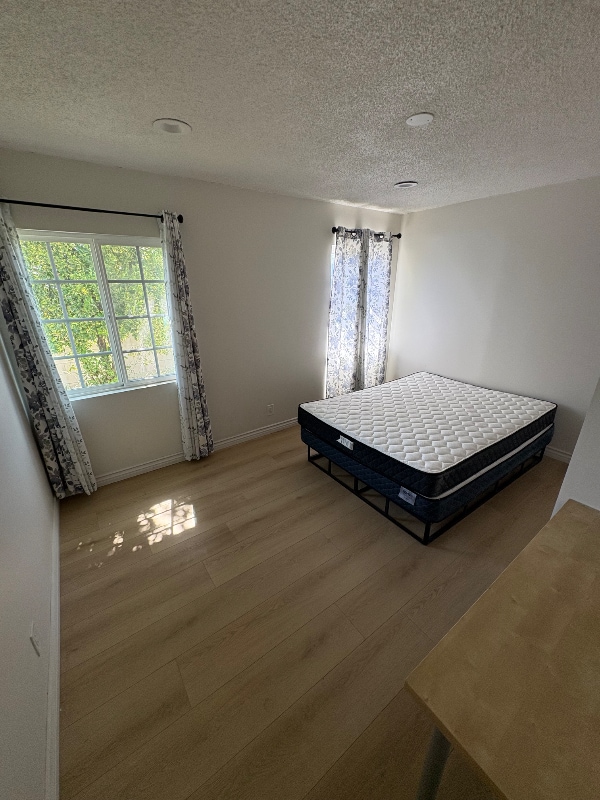 Photo - 19709 Gresham St