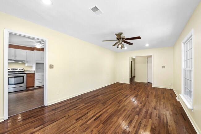 Photo - 3220 Wiseman Dr