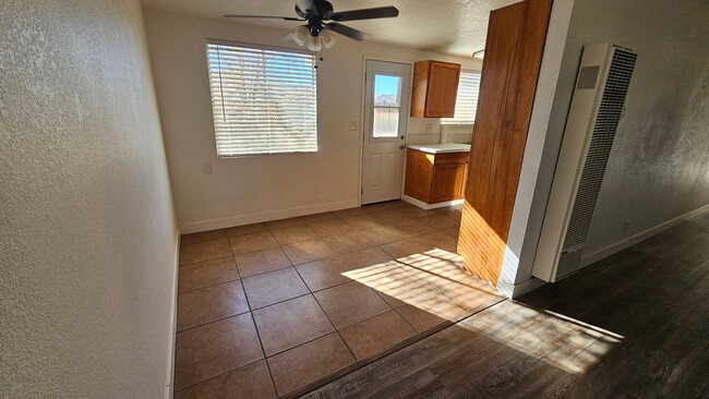 Photo - 907 W Franklin Ave