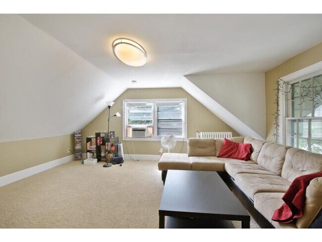 Photo - 1270 W Seminary Ave Unit #2