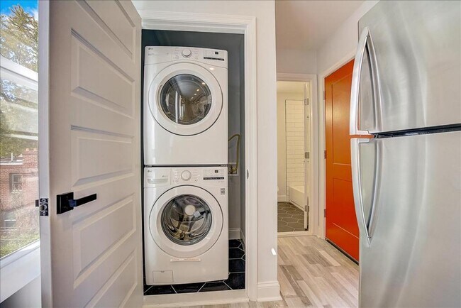 Photo - 95 E Duval St