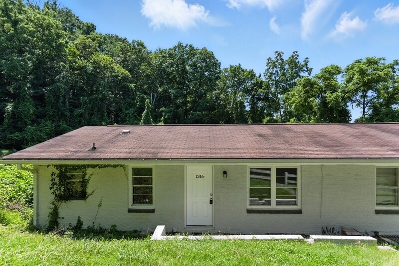 1300-1330 Windsor Avenue - 1306B - 1300-1330 Windsor Avenue - 1306B