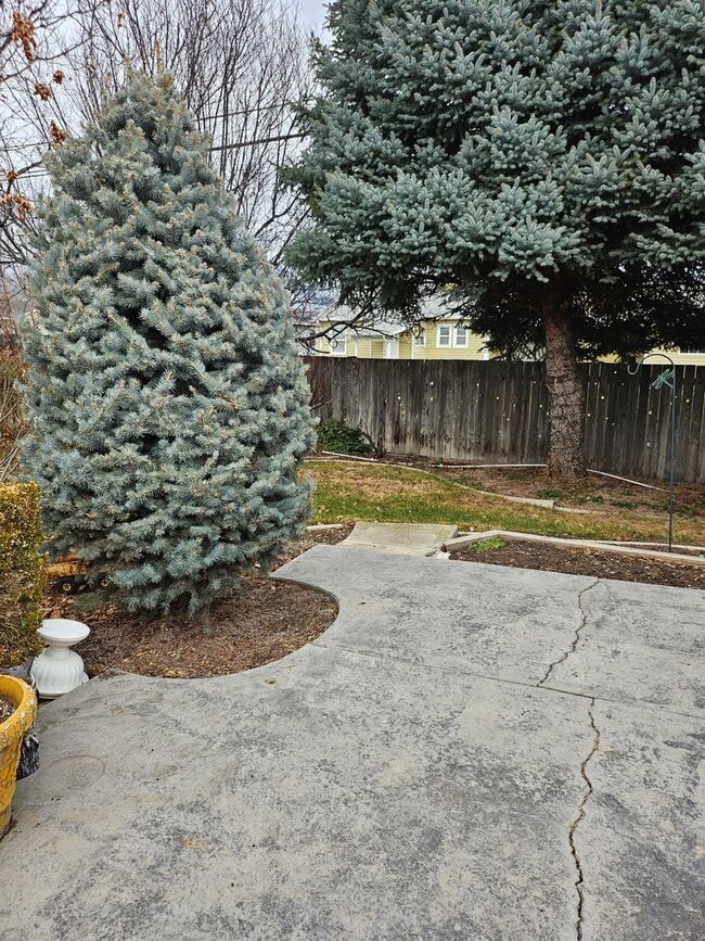 Photo - 837 W 30 S St