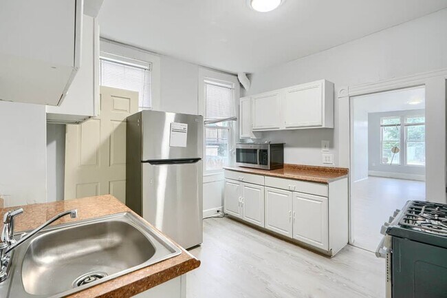 Photo - 151X E Hoffman St