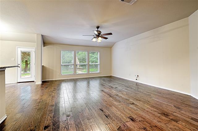 Photo - 2805 Leslie Ln