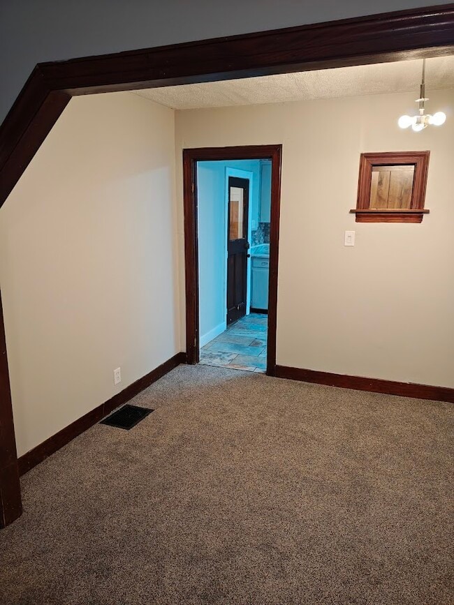 Photo - 524 Crestmore Ave