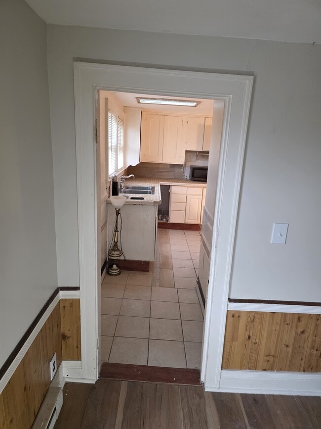 Photo - 75 Ashland St Unidad D