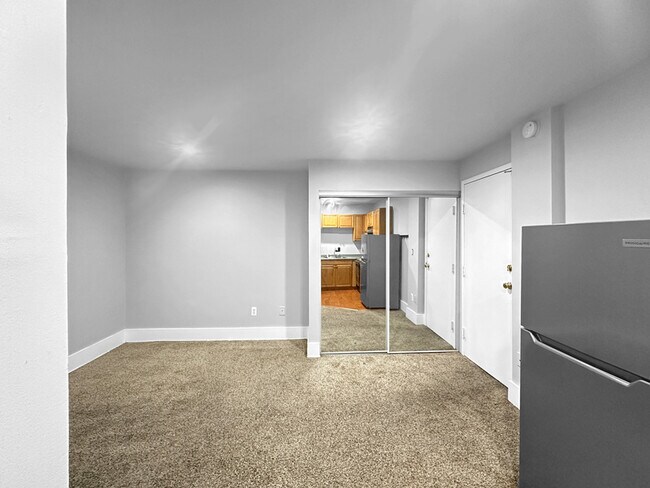 Photo - 1001 St Paul St Unidad Apt 12a