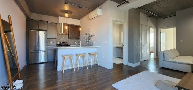 Building Photo - 58-60 Elm Street Unit 601