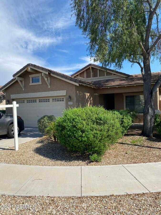 4 BEDROOM IN GOODYEAR - 4 BEDROOM IN GOODYEAR