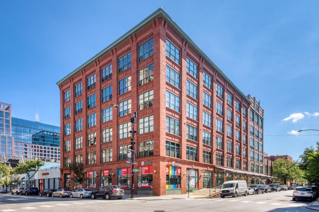 Building Photo - 1017 W Washington Blvd Unit 2D