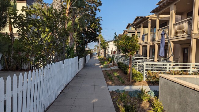 Photo - 806 Kennebeck Ct