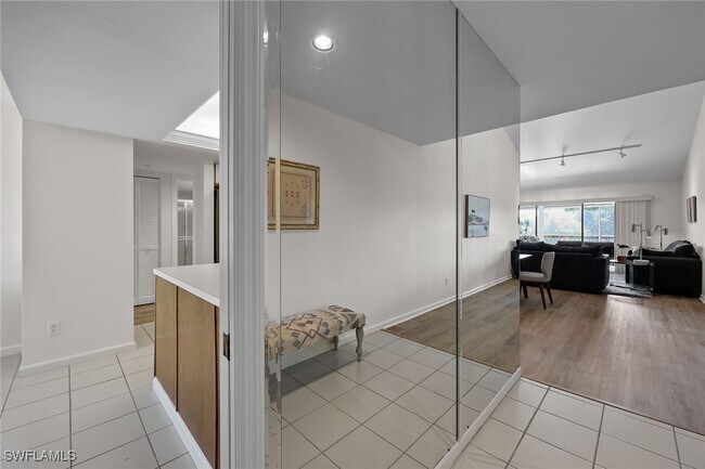 Photo - 4240 Lake Forest Dr Unit 423