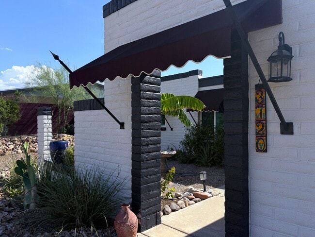 Photo - 3720 S Sarnoff Dr