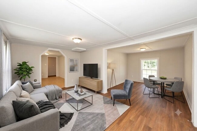 Photo - Newly Renovated Beauty in Pinson!
