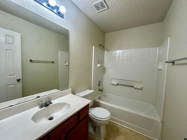 Photo - Bright & Open Saginaw Home