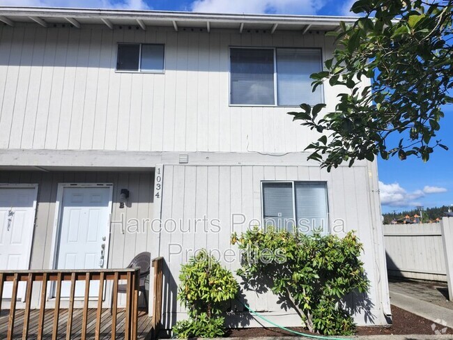 Building Photo - 1034 Hanford Ave Unit #B Rental