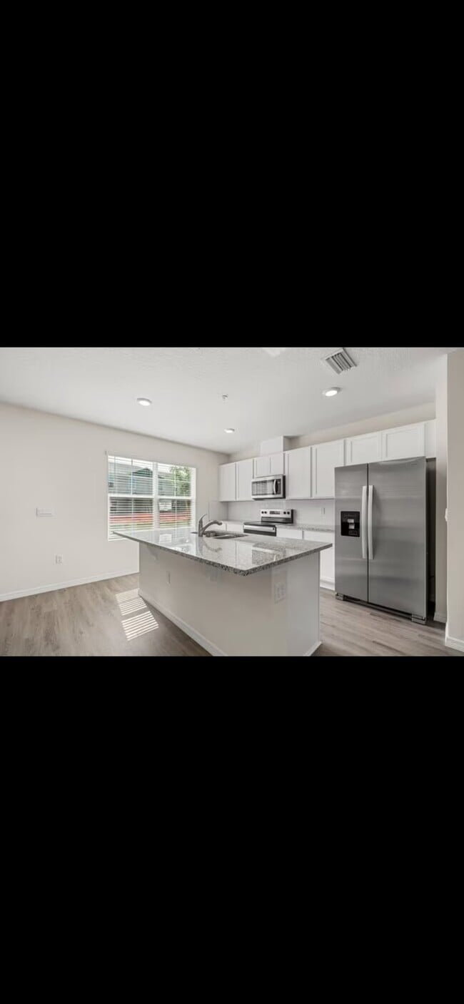 Photo - 2745 Flushing Dr