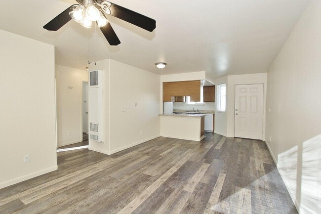 Photo - 525 N Moffatt Ave