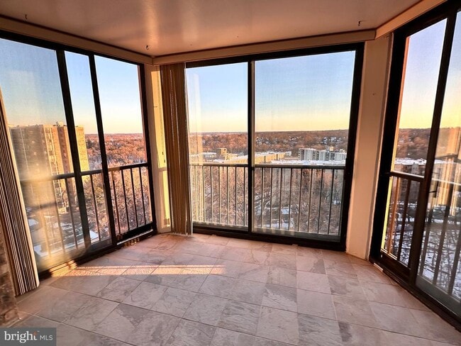 Photo - 5902 Mt Eagle Dr Unit 1102