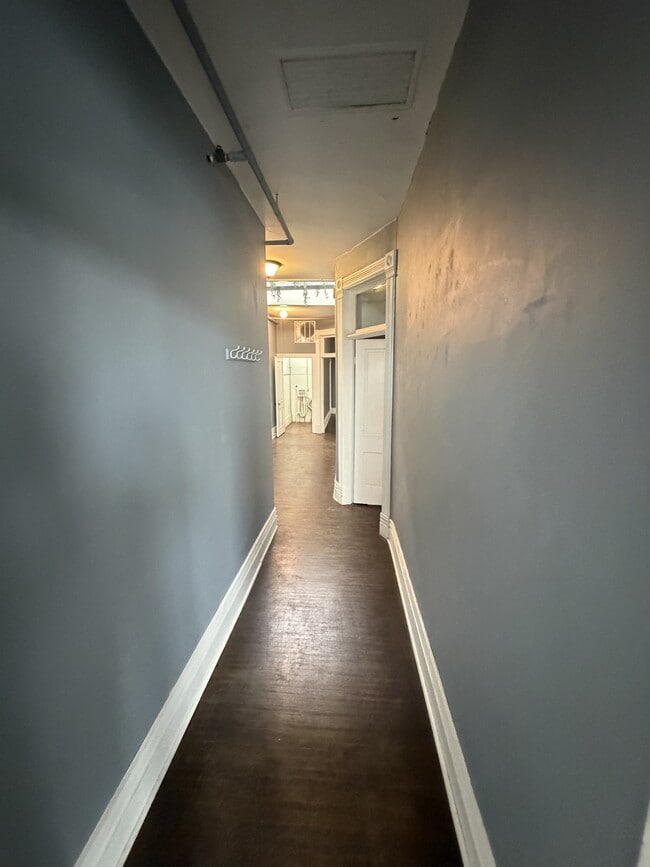 1048 7th Ave Unit 1