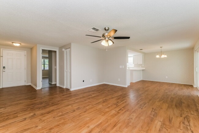 6403 Reef Cir
