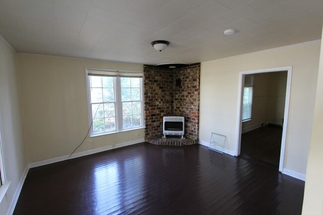 232 Columbia Ave