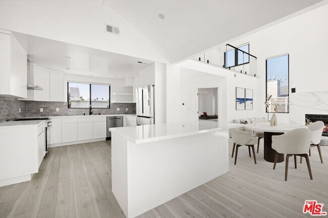 Photo - 2225 4th St Unit B