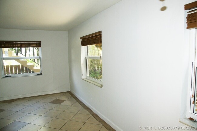 2031 SE 5th St Unit 6
