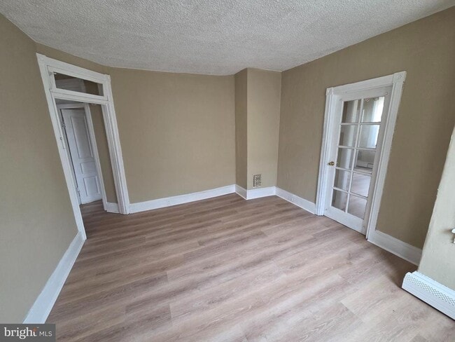 Photo - 317 E Broad St Unidad 2