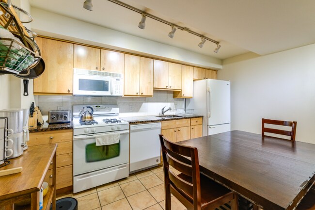 Photo - 4316 4th St NW