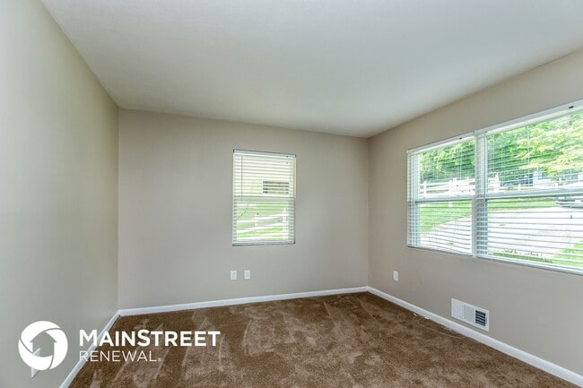 Photo - 4332 Rocklane Dr