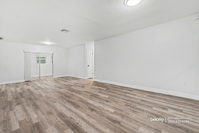 Photo - 22257 Yonkers Ave