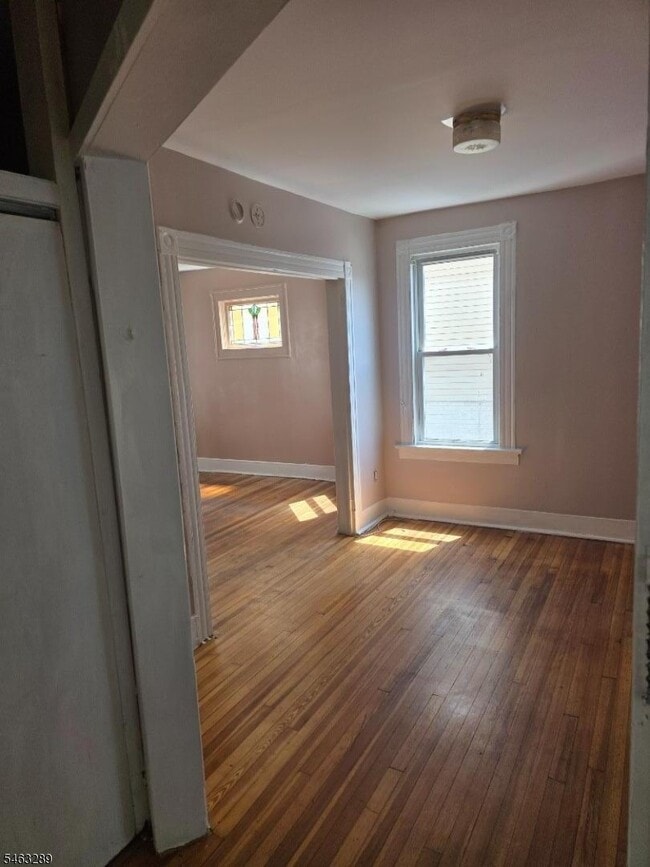 929 Adams Ave