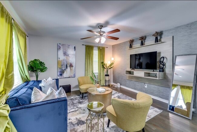 Photo - 1280 Kenilworth Dr SW